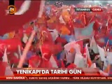Arslanbek Sultanbekov AKP İSTANBUL MİTİNGİNDE DOMBRA ÇALIYOR
